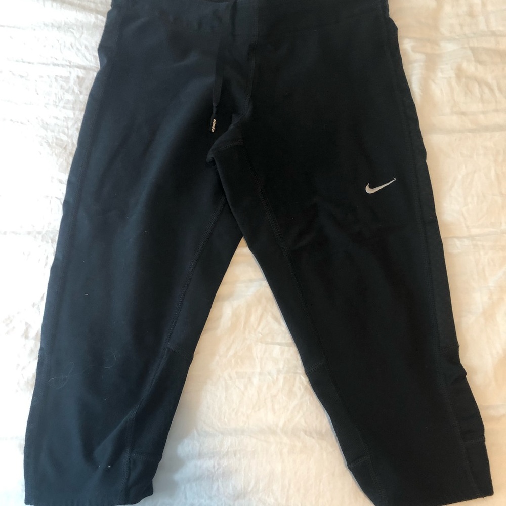 Nike dry fit Capri leggings